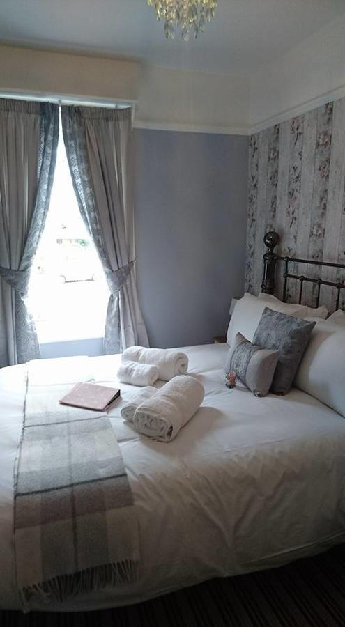 Bed and Breakfast Hooray Henrys Sheringham Exterior foto
